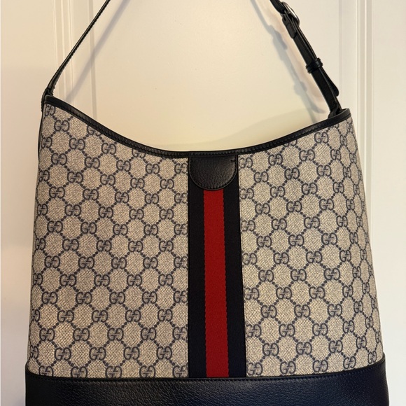 Gucci Ophidia GG Medium shoulder bag - Picture 3 of 13